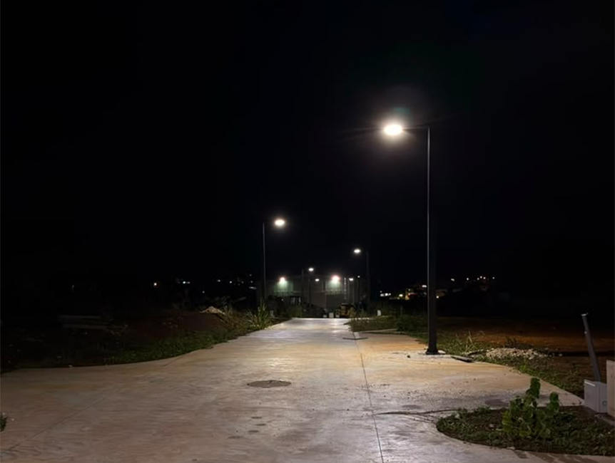 Solway ISPL-GW Vertical Solar Light Pole Applied to Municipal Roads on a Small Island in Southeast Asia
